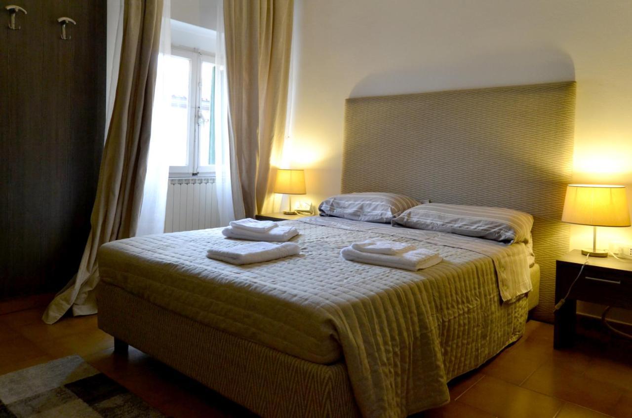 Gabrielli Rooms Et Apartments Sant Antonio Alloggio 4 M0230914084 Verona Buitenkant foto