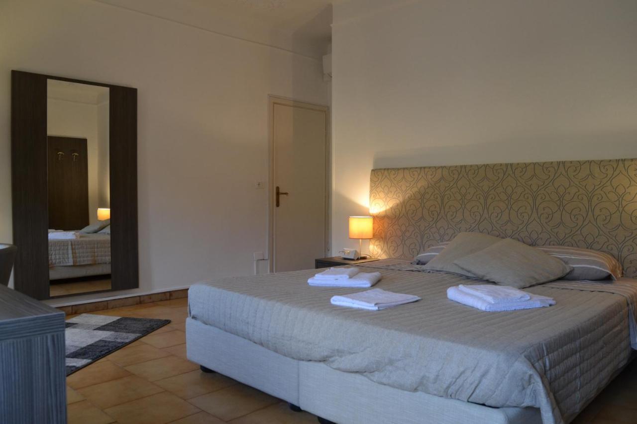 Gabrielli Rooms Et Apartments Sant Antonio Alloggio 4 M0230914084 Verona Buitenkant foto